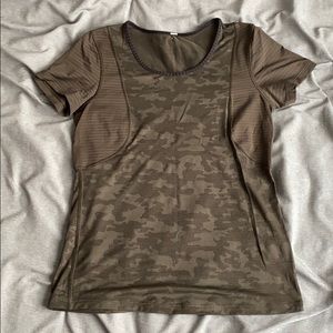 Lululemon Run for Days Short Sleeve - Camo